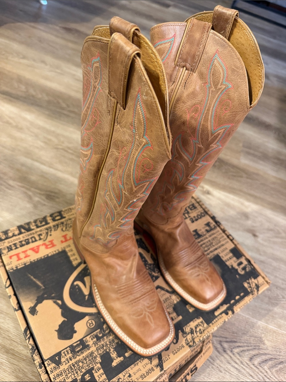 Justin BRL341 Ladies Bent Rail Western Boot 8.5 B